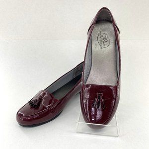 Life Stride Simply Comfort Rachelle Maroon Wine Colored Tassel Loafer in 9W